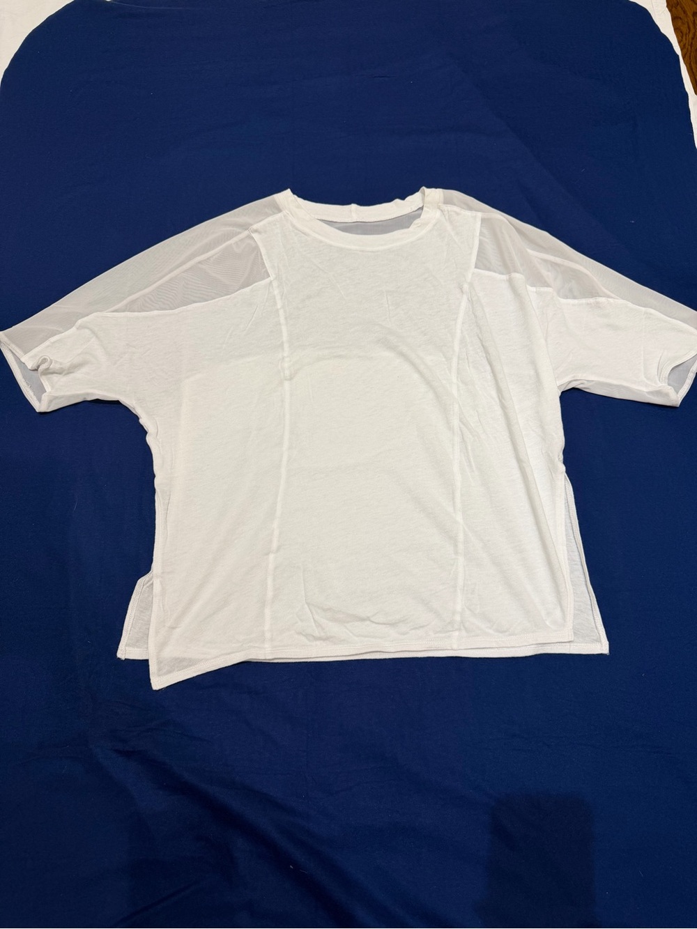All Women’s White Oversized Short-Sleeve Shirt